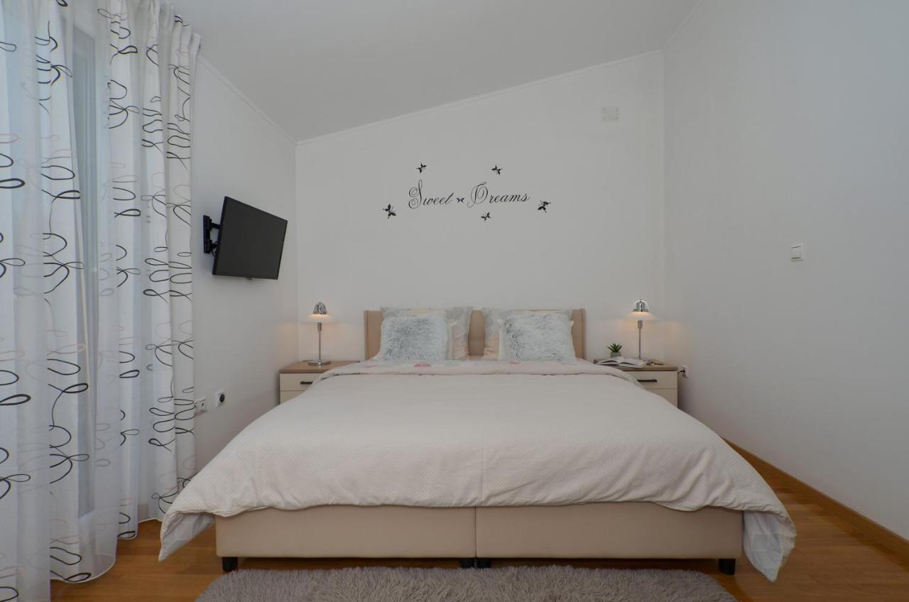 Apartmani Adela 솔린 외부 사진