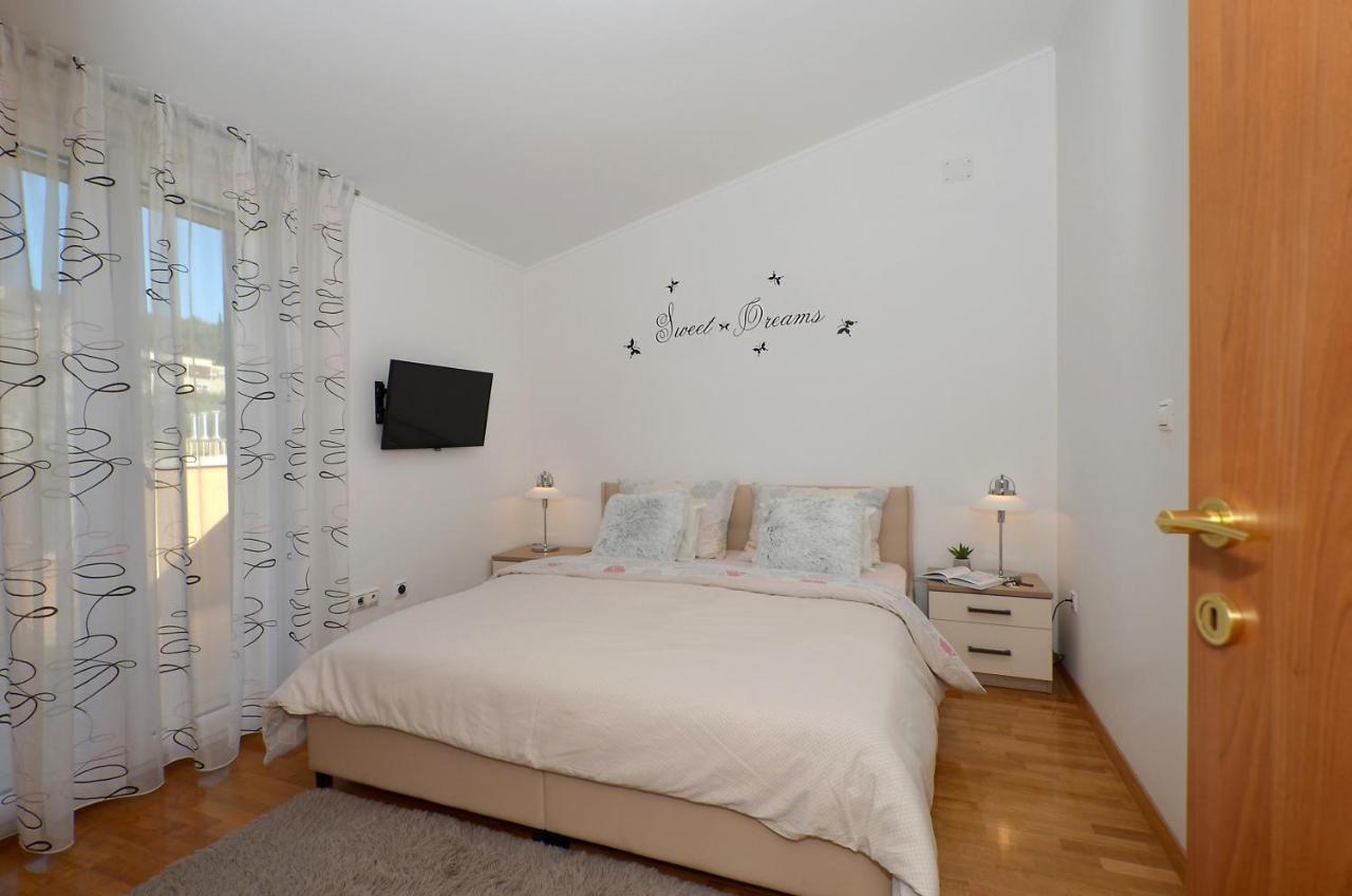 Apartmani Adela 솔린 외부 사진