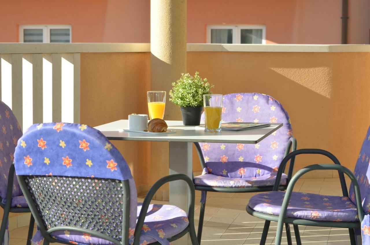 Apartmani Adela 솔린 외부 사진