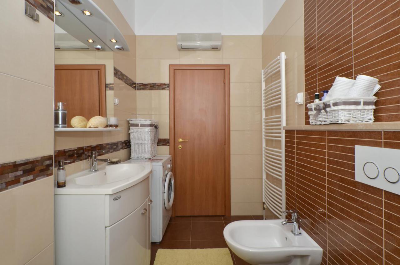 Apartmani Adela 솔린 외부 사진