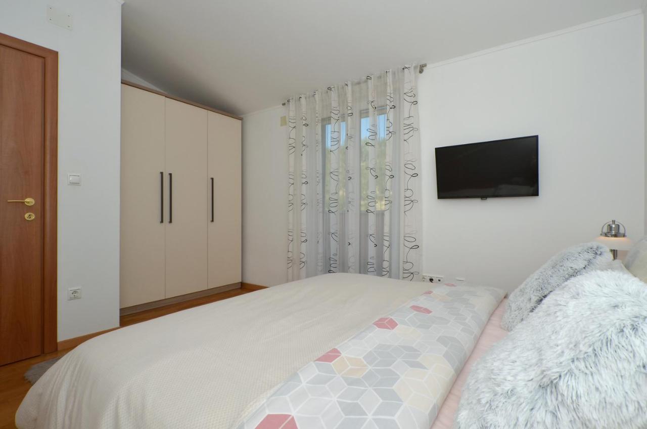 Apartmani Adela 솔린 외부 사진