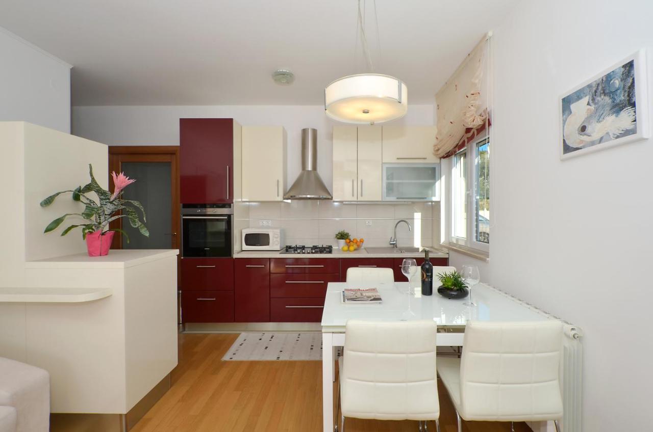 Apartmani Adela 솔린 외부 사진